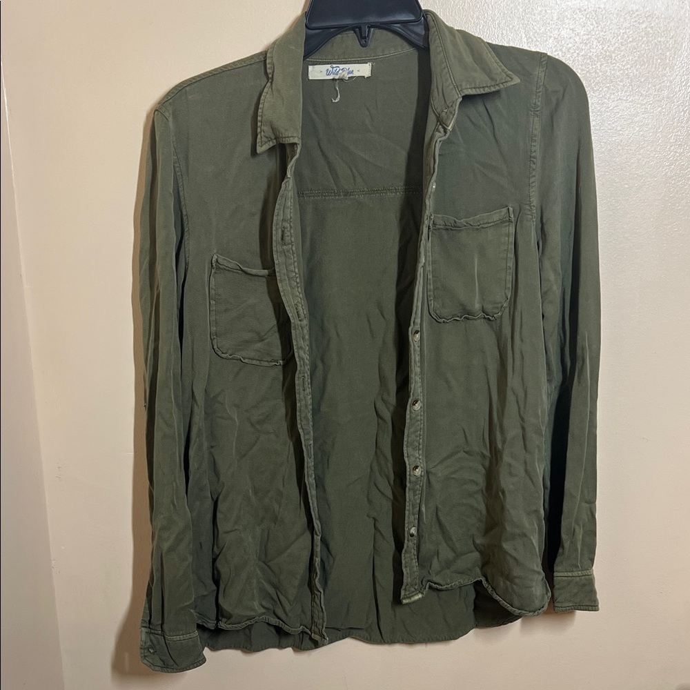 Olive Green Women's Button-Down Shirt - Relaxed Utility Style